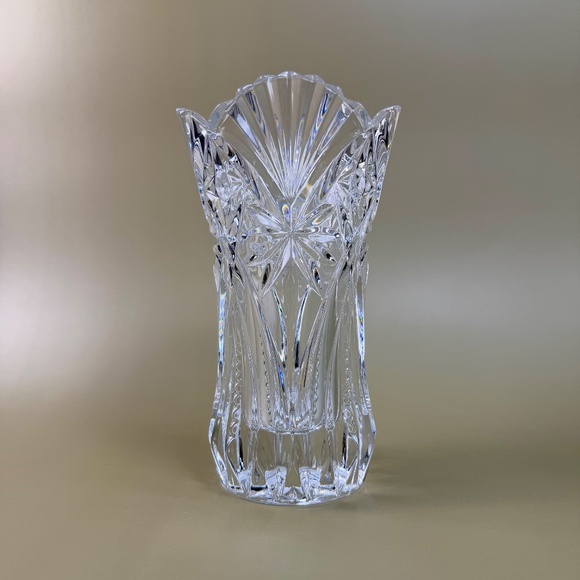 Vintage Pressed Glass Crystal Vase – Starburst & Fan Pattern - Picture 1 of 9